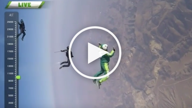 Un American a sarit de la 7.500 metri Fara Parasuta.. Vezi VIDEO