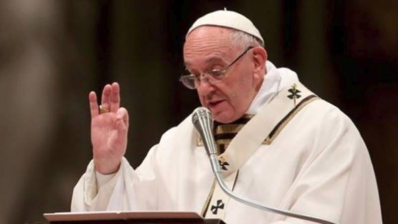 Papa Francisc : "Nu va educati copiii sa fie bogati, educati-i sa fie fericiti!"