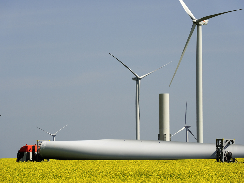 Energia eoliană a asigurat vineri 20% din consumul de electricitate din România, locul 4 in Europa