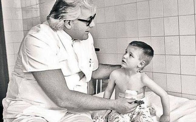 Amintirea unui înger printre oameni: Nașterea dr. Alexandru Pesamosca. A operat peste 45.000 de copii: Astea-s împliniri domnule, nu vile și mașini!