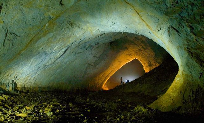 Peștera din România, descoperită pe vremea lui Ceaușescu, considerată buncăr anti-atomic.