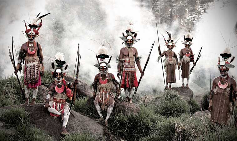 11 fotografii uimitoare, ale triburilor izolate, din întreaga lume