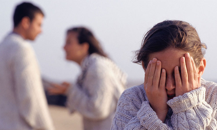 Când copiii sunt crescuți, într-o căsnicie toxică, suferă cel mai mult