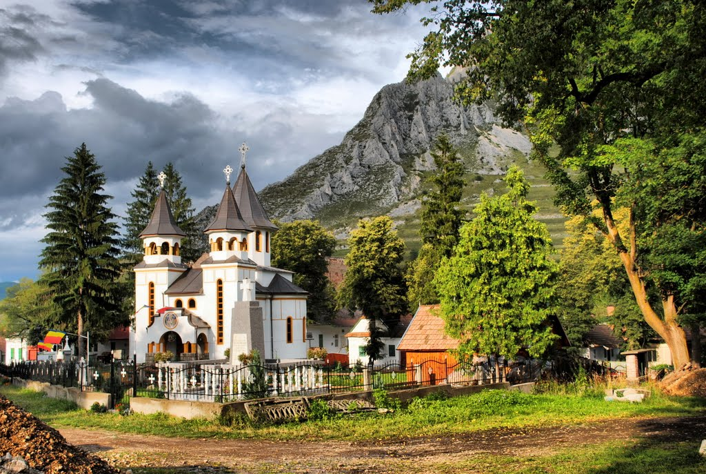 Acestea sunt cele mai frumoase sate din Romania.  Frumusetea lor pare desprinsa din povesti