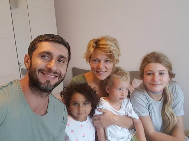 Dragoș Bucur spune de ce i-a fost ușor să adopte o fetiță de etnie romă