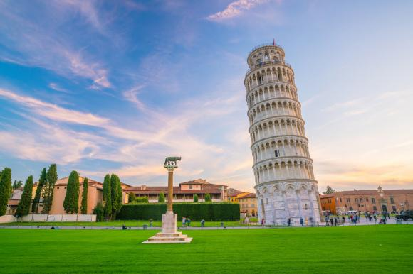 Turnul din Pisa a început să se „îndrepte”. Turnul din Pisa a început să se îndrepte. Explicația fenomenului care a început acum 20 de ani