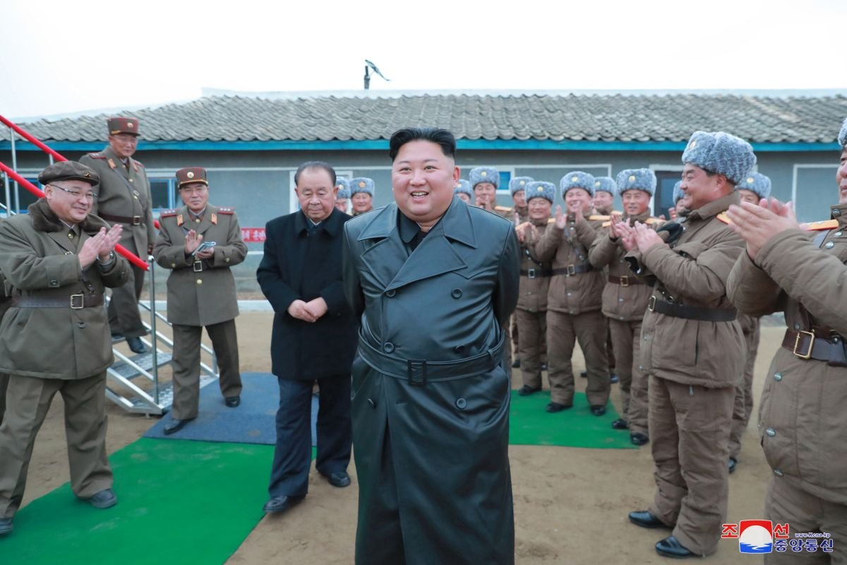 Ultima veste oficială de la Phenian sugerează că Kim Jong-un ar fi în viață, în ciuda zvonurilor